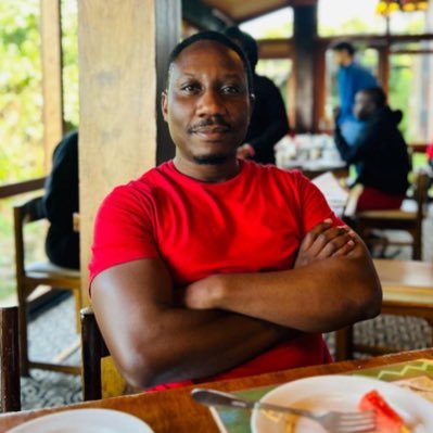 IT Consultant | Specialist | Guru | Coder | Designer | Digital Marketer | eHacker | Apple products junky | Car enthusiast | Realtor | Just a man.