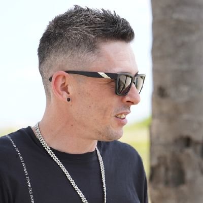 5_Fires's profile picture. 5 Fires Threw my Life Away Ft #KevinRudolf
C.O.O. #hollywoodpompeiistudios
 👇 Socials & Music 🔥🦉