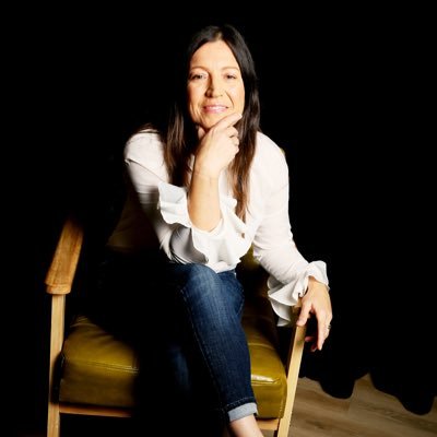 Leadership coach. Especially for senior women in advertising and marketing who want to get to the top in their own unique female leadership style.