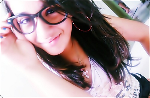 ᴿᴬᵂᴿ ' Souu aqeela garota que qando qeer alguma cooisa, uusa a cabeeça e ñ o coorpo ;)