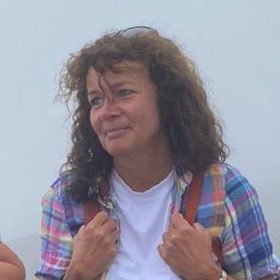 Agniesz35459201's profile picture.