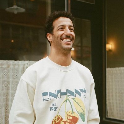 mops_larina's profile picture. в ад только перед тобой
в рай только после тебя