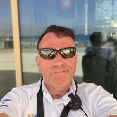 ZeavePeretz's profile picture. 