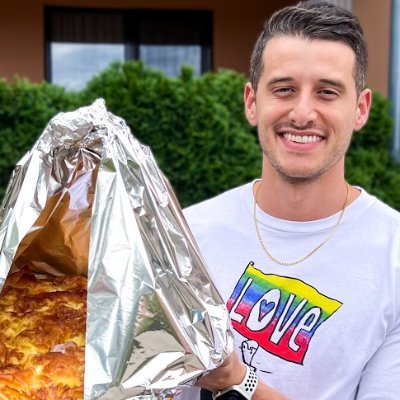 he/him 👦 gay boi 🌈 Content Creator @twitch 👾 Creative Lead @directv🖌️ Personal trainer @ ParksPrime Performance 💪