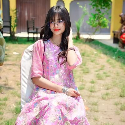SaniaAmir007's profile picture. Follow me I will instantly follow back you for supporting you guys۔ Hy my name is Sania Amir and am from Lahore. I am in searching of a real life partner ❣️.