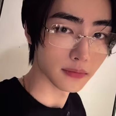 #1 ENHYPEN & ILLIT STAN ˚ ⊹ ♡ — love me . ˚ ִֶָ ༉‧
★̶̲ ִֶָ ִֶָ ࣪ . 🍶 #희승 & #성훈 ୨୧ ִֶָ ִֶָ 🧁 #윤아 & #모카