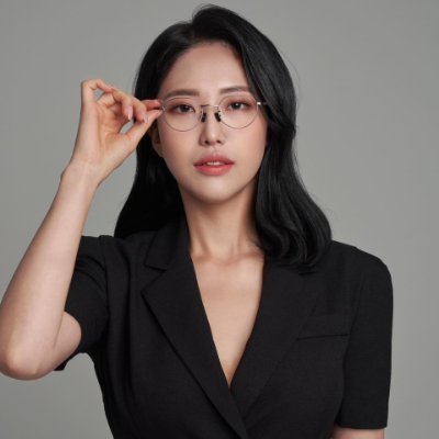 Full-time designer. Part-time investment in foreign exchange trading. If you are interested, we can have more exchanges.