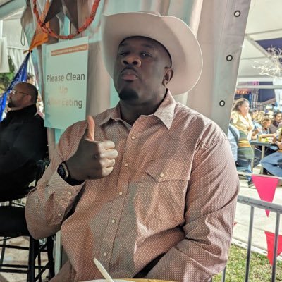 Welcome to the Official Page of Michael L. Montgomery II – a former NFL athlete turned filmmaker, author, and heart health advocate.