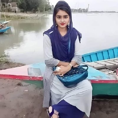 zainab_sah74506's profile picture. Belu Moon