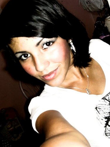 αquєlα quє ≈→lєvαиtα, depois dє uм toмbo; sorri dєpois de uмα grαиdє dєcєpçαo;♥ Umα pequenα pessoα, com sonhos de umα grαnde meninα, tentαndo αpenαs ser feliz.