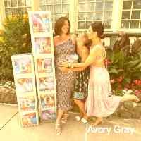 _averygraay's profile picture. Wardrobe Stylist | LA juliandvenetia