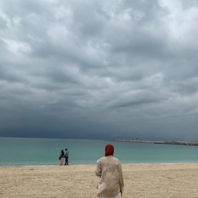 LaibahZahid's profile picture. PhD candidate | Alimiyyah student @AlBalaghAcademy | artist @hubb_studio | Alum IPCW, DU ;  SIS, JNU. @JNU_official_50