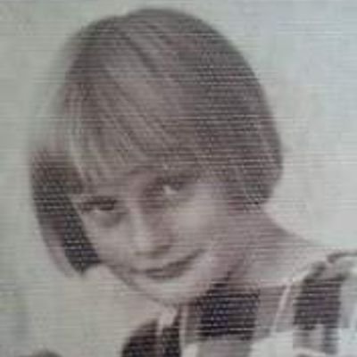Wife,mother and Grandmother.I am born and bred a Lincolnshire Lass . Love animals,trees,doing voluntary work. A suporter of the police force.Opinion are my own.