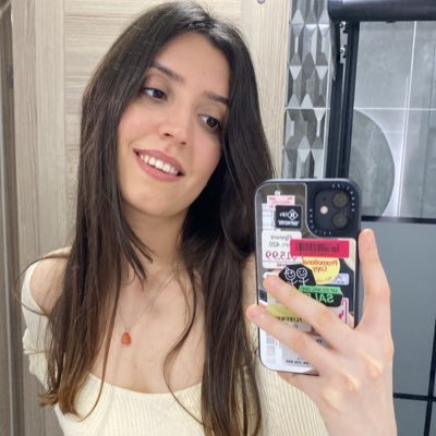 burcuubalci95's profile picture.