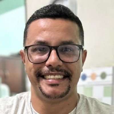 Não viva para que a sua presença seja notada, mas para que a sua falta seja sentida
