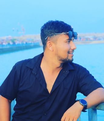 swor_143's profile picture. जति उमेर बढ्दै जान्छ उति खुसीहरु पनि महङ्गो हुदै जाने रैछन्