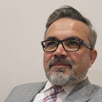 AliKanver's profile picture. 