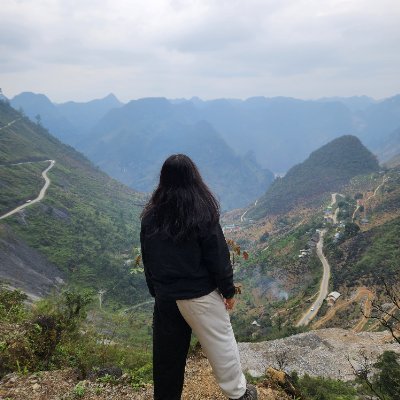 hallucynachen's profile picture. Learning to live life