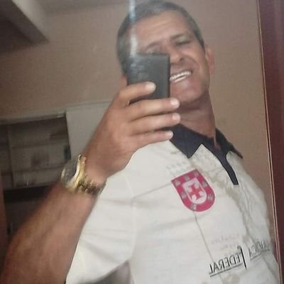 gratidão, honestidade e fidelidade.
três valores básicos inestimáveis, que eu faço questão de levar pra sempre na vida.