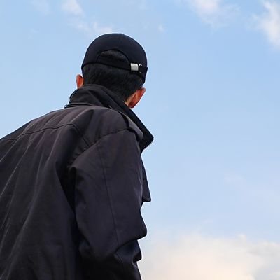 اخلاق ،منطق.
اگزیستانسیالیسم،
طرفدار دموکراسی،
ملّی گرا.
دل در گرو شکوه شاهان دارم