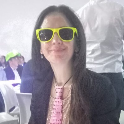DuchaRoca's profile picture. Antropóloga. Escritora. Profesora. Defensora por la  justicia social y equidad. 
Mamá 😊