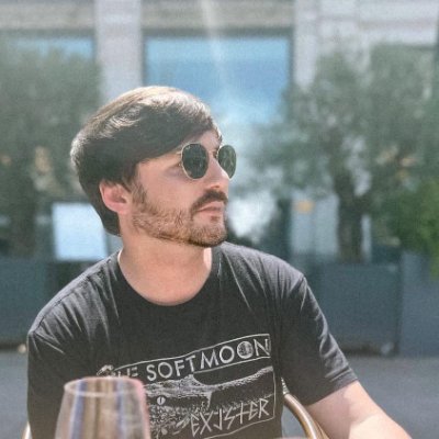 Senior iOS Engineer / ♫ Lover #Swift #IA #Rennes #Paris