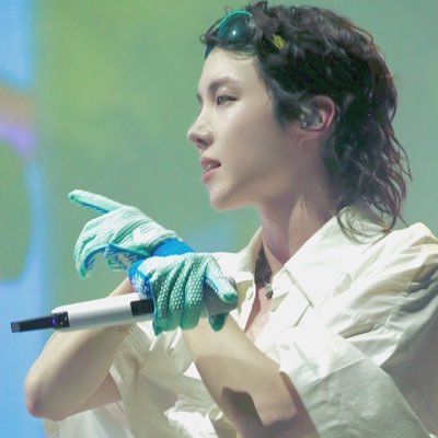 r9co_olic's profile picture. I'll always support BTS 💘✨