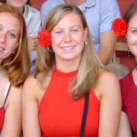 Spanish Teacher | Yoga Instructor | Loves language, travel, and culture