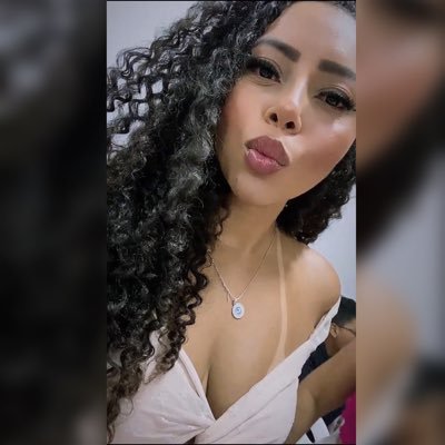 Sagitáriana ♐ / A tempestade pro seu copo de água 😅. / 💙✈️