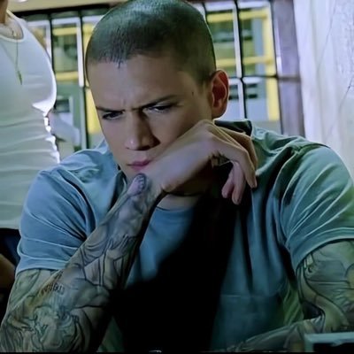 Ife_kj's profile picture. I’m a man who drinks tea.