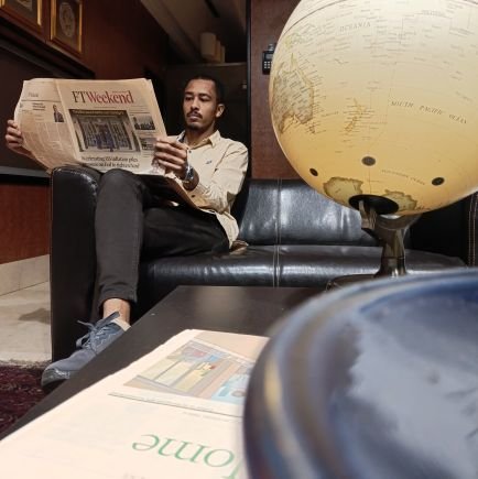 إن الله لم يخلق جباهاً تستكين،،،