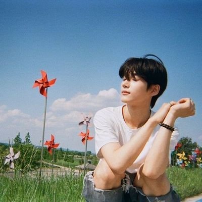 Evnne- Leejeonghyeon & Parkhanbin
Zb1- Ricky & Gyuvin & Gunwook