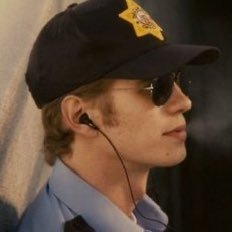 XXXiPodWayne's profile picture. 