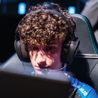 Baki (@bakilol7) 's Twitter Profile