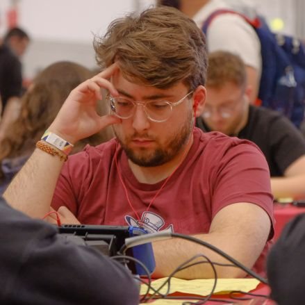 25 years old | Italian Pokémon VGC Player 🇮🇹 | Developer 💻 | SSC Napoli 💙 | @poppliocarry ❤️ | WCS22 Competitor 🇬🇧