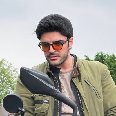 halilyc's profile picture.  iOS & Web Developer @labterscom