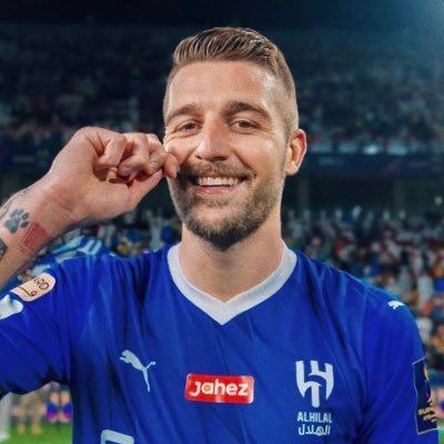 4_urii's profile picture. ليلي نهاري وقلبي أصبح يحب الظلام