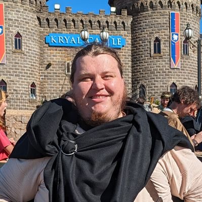 Aussie Streamer, Anime Fan and biggest coomer in the southern hemisphere.