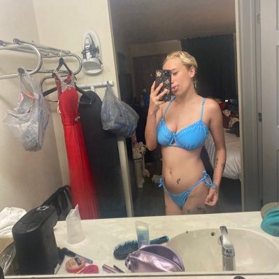 BrittanyKi81469's profile picture. 19