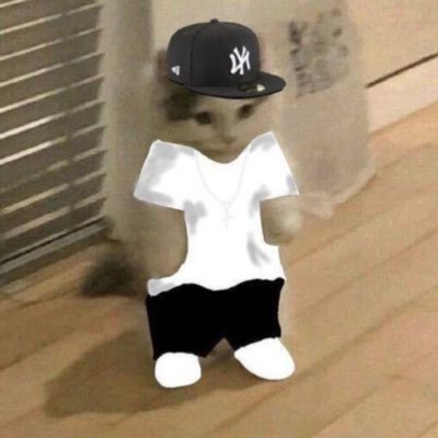 Se7en1197503's profile picture. Founder: @boredboosting  #NFT and #Blockchain Enthusiast/Buy high sell low🤟 @ApeClubDach BAYC🐒 Moonbirds🦉 Cool Cats 😺 Rugby🏈 Ski⛷ Mountains🧗‍♂️