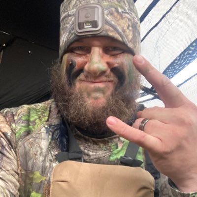 Sped Teacher. WHS 9th GBB coach. Somewhat of a hunter… Mount Marty Class of 2016.