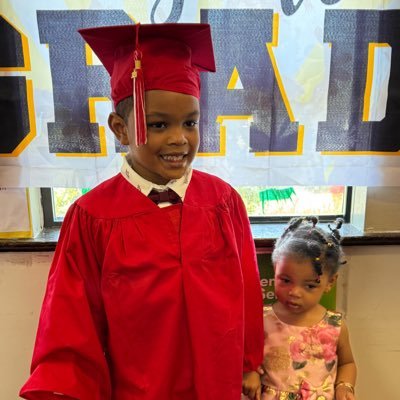 MissNTola's profile picture. on my grind