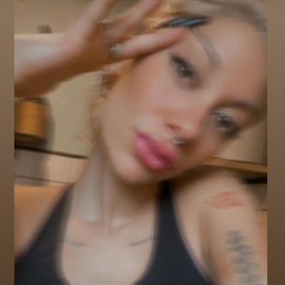 30.Virgo.asc piscis. luna en sagi . Intensa. fan del tarot y el universo. Fan de los astros, el techno melódico y el gym. twitteo casi todo lo que pienso