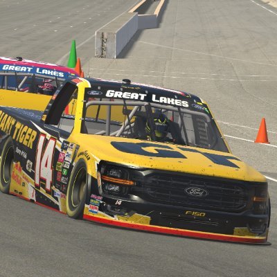 Owner/Driver For @RacingSpectrum / @PhantomPaceRace 🏎️ I Host @UnnamedRacePod 🎙️I @BulldogsOHL fan 🐶