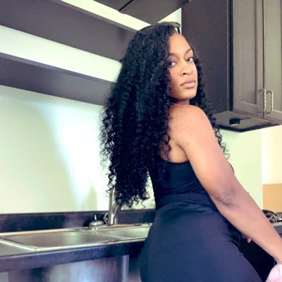 | 30 | BGSU Alumni 👩🏾🎓 | LU Alumni| Christian† | 614 | Mommy of 2👩👧👧 | Teacher 👩🏫