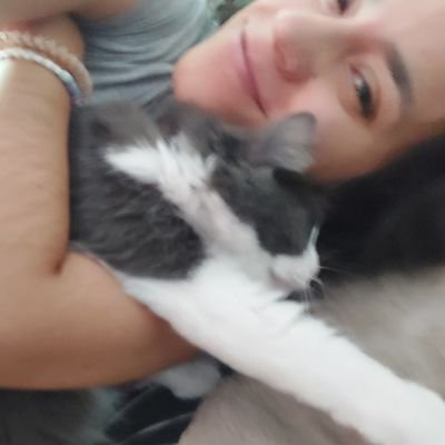 maaariela13's profile picture. The sexiest thing in the entire world is being really smart, being thoughtful and being generous. Everything else is crap. -AshtonK {13}