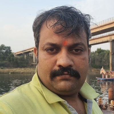 *लोकाभिरामं रणरङ्गधीरं राजीवनेत्रं रघुवंशनाथम्। कारुण्यरूपं करुणाकरं तं श्रीरामचन्द्रं शरणं प्रपद्ये॥