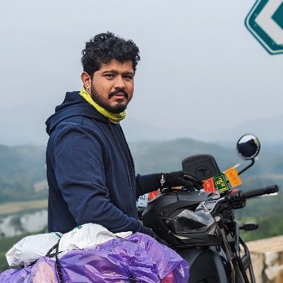 nimhansnimal's profile picture. How is it my fault that my heart is on my left and my blood is red ; Dr.che