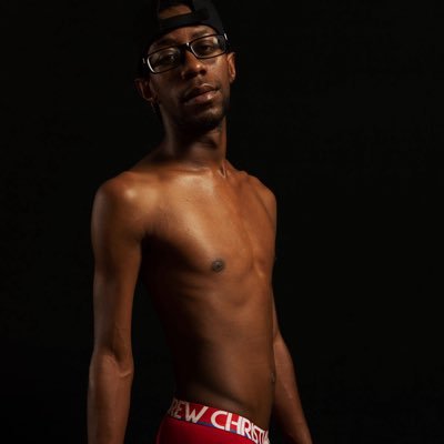 🦄YOUR FAVORITE UNICORN BRIT TWINK TOP🦄 PORNSTAR, DRAG QUEEN, MODEL, DANCER, SOCIALITE! 18+ Content! 13in/33cm Brit🇬🇧Twink FF Top!