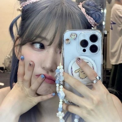 elastikg0rlz's profile picture. reality shifter ⋆ 23 ⋆ she/her